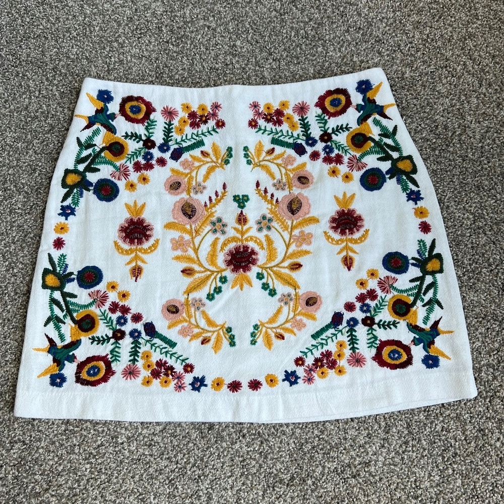 Altar'd State White‎ Boho Embroidered Linen Cotton Mini Skirt, Size Medium